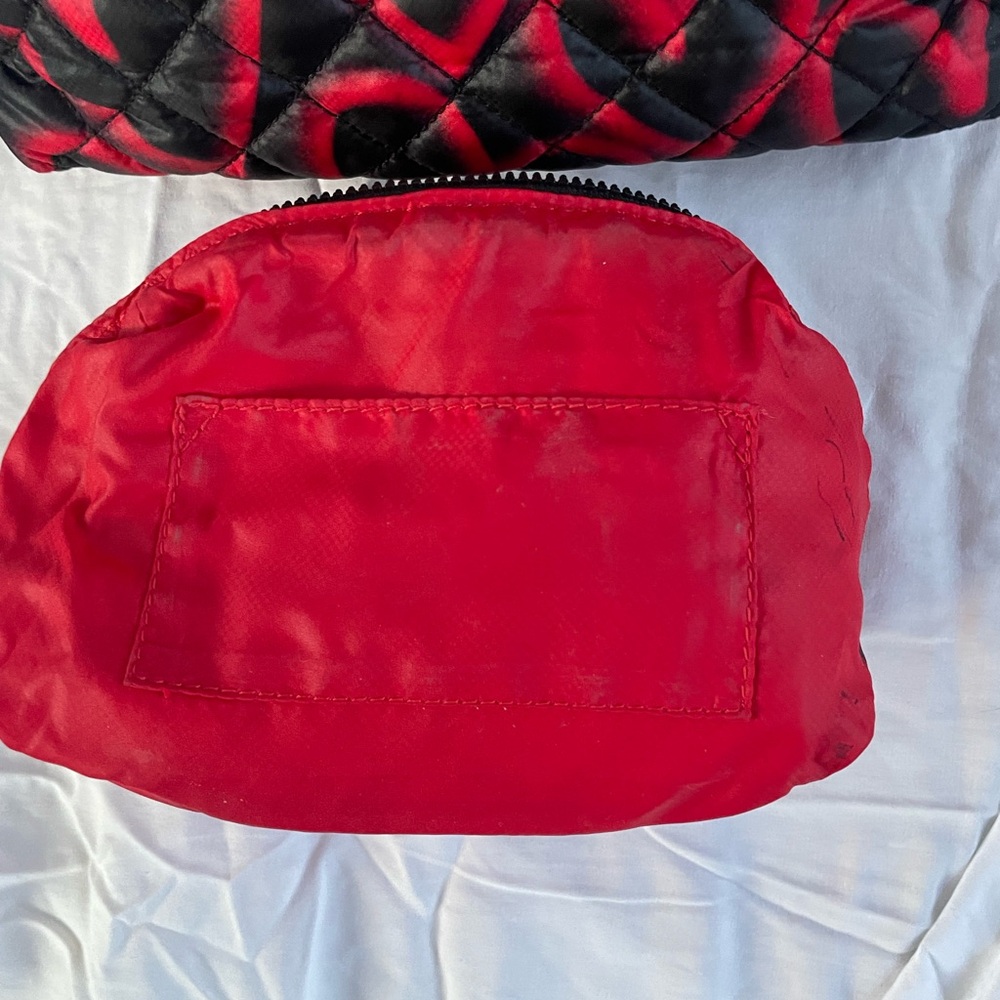 MZ Wallace Red and Black Graffiti Hearts Quilted Women's Cosmetic Bag Pouch Set - Picture 3 of 7